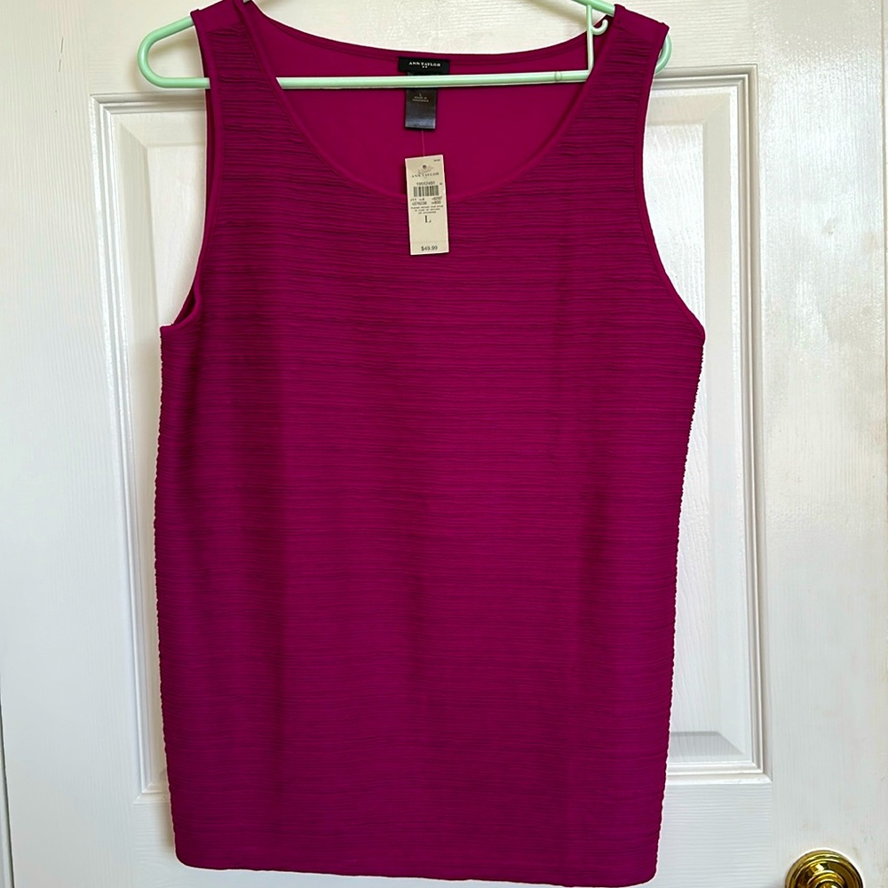 NWT Ann Taylor sleeveless tank shirt Large  Berry color. Front ribbed